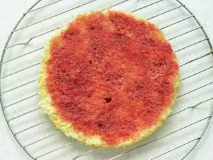 Fraisier (French strawberry cake) : Photo of step #12