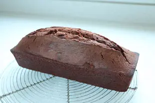 Moist chocolate cake : Photo of step #11