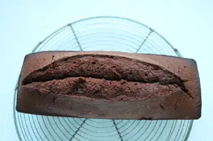 Moist chocolate cake : Photo of step #13