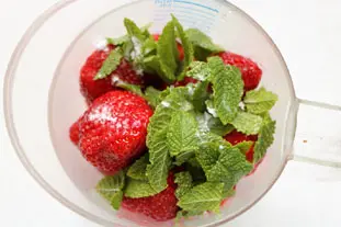 Strawberry-mint sorbet : Photo of step #2
