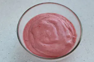 Frozen cottage cheese with strawberries