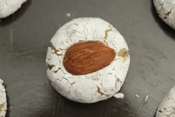 Amaretti almonds and lemon : Stage 11