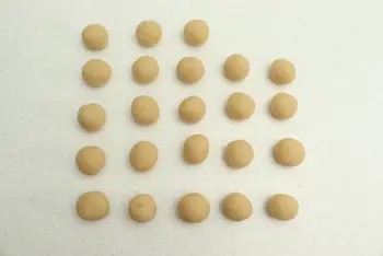 Amaretti almonds and lemon : Stage 5