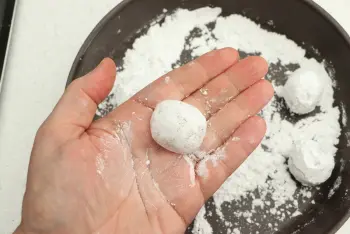 Amaretti almonds and lemon : Stage 9