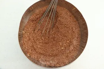 Hazelnut and cocoa amaretti : Stage 2