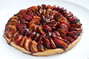 Smart plum tart