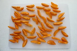 Crisp apricot and pistachio tart : Photo of step #3