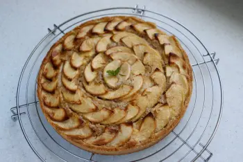 Apple-almond shortbread tart