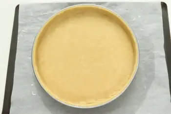 Apple and almond cream tart : Stage 1