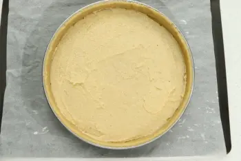 Apple and almond cream tart : Stage 2