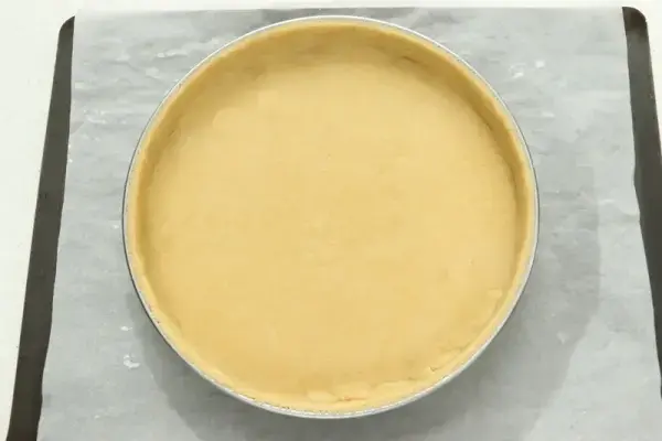 Apple and almond cream tart