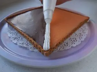 Two-coloured chocolate-orange tart : Photo of step #14