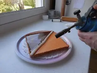 Two-coloured chocolate-orange tart : Photo of step #15