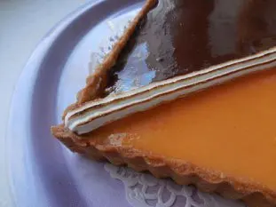 Two-coloured chocolate-orange tart : Photo of step #16