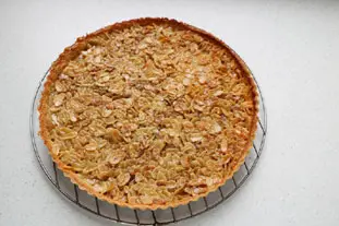 Flaked almond tart