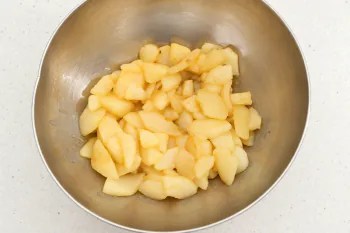 Roasted pears and verbena mascarpone mousse : Stage 6