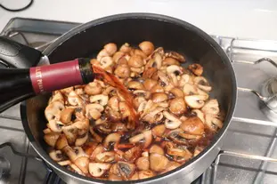 Mushroom bourguignon : Photo of step #7