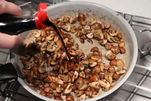 Glazed mushrooms with plain rice : Photo of step #3