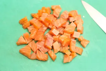 Cauliflower purée with salmon and spinach : Stage 6