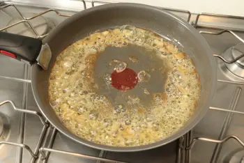 Cauliflower purée with salmon and spinach : Stage 9