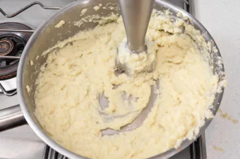Morteau sausage and smoked cauliflower purée : Stage 6
