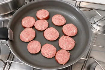 Morteau sausage and smoked cauliflower purée : Stage 8