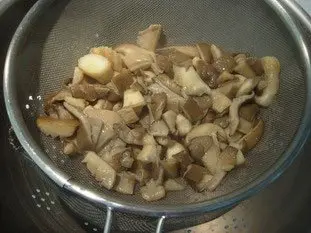 Sautéd mushrooms with spring onions and cured ham : Photo of step #9