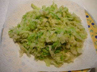 Cabbage julienne with ham : Stage 1