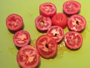 Fried eggs with tomatoes : Photo of step #2