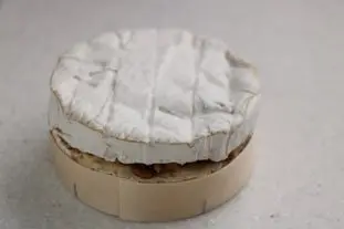 Baked Camembert with Walnuts : Photo of step #5