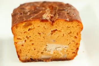 Tomato, mustard and tuna cake