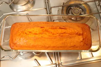 Tomato, mustard and tuna cake