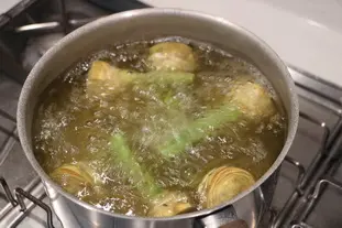 Purple artichokes in a cheesy gratin : Photo of step #2