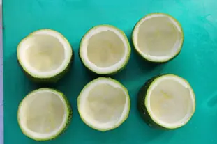 Quick stuffed courgettes : Photo of step #2