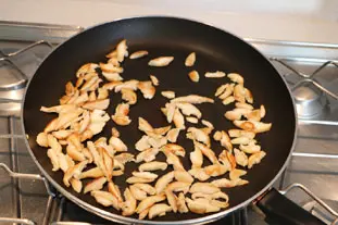 Gratin of chicken with rice and sautéed mushrooms : Photo of step #2