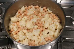 Cauliflower and chickpea purée