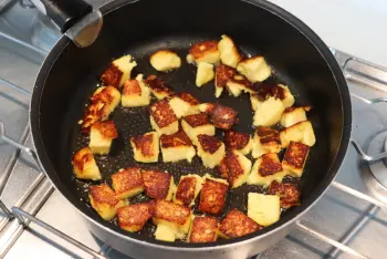 Polenta with artichokes and mushrooms