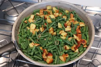 "Haute patate" green beans
