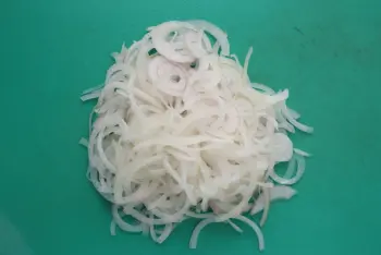 Potato and onion scarpaccia : Stage 3