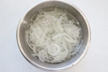 Potato and onion scarpaccia : Stage 4