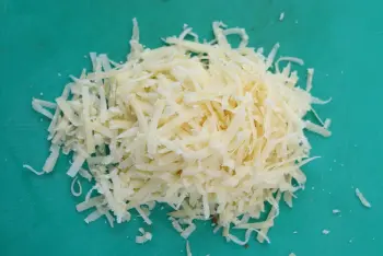 Potato and onion scarpaccia : Stage 5