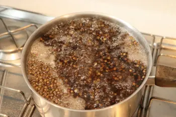 Lentils with sorrel and feta cheese : Stage 1