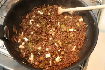 Lentils with sorrel and feta cheese : Stage 10
