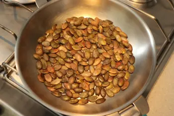 Lentils with sorrel and feta cheese : Stage 2