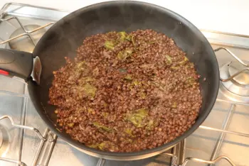 Lentils with sorrel and feta cheese : Stage 9