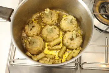 Purple artichokes à la romaine : Stage 10