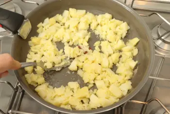 Mashed Potatoes with Artichokes and Feta : Stage 4
