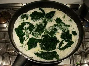 Fresh spinach with cream : Photo of step #5