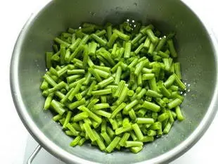 Green beans with tomatoes : Photo of step #1