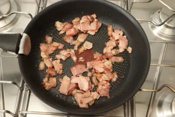 Ham and cabbage omelette : Stage 5